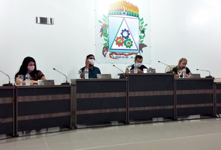Vereadores aprovam readequa&ccedil;&atilde;o salarial para servidores da sa&uacute;de