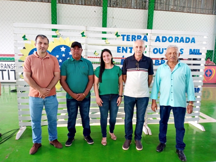 Vereadores participam de ato em comemora&ccedil;&atilde;o aos 200 anos da Independ&ecirc;ncia