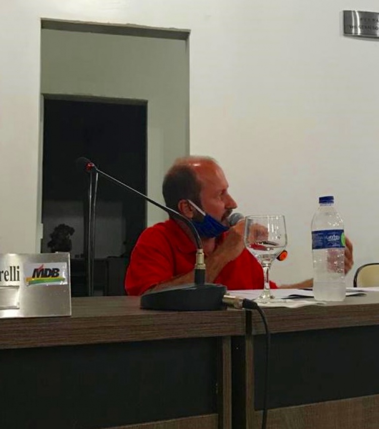 Vereadores pedem asfalto urbano e concess&atilde;o de t&iacute;tulo a fam&iacute;lias de baixa renda