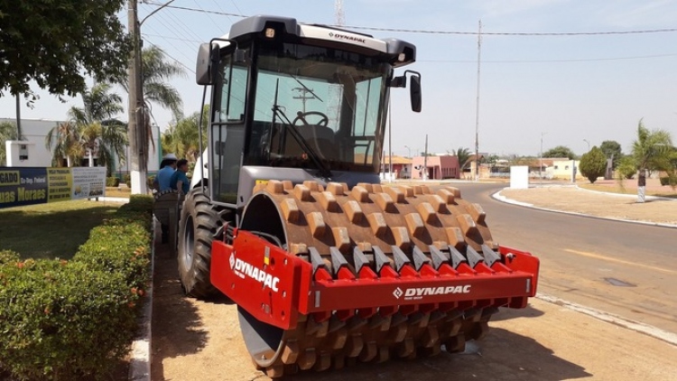 Munic&iacute;pio recebe Rolo Compactador. Valor &eacute; de 317 mil